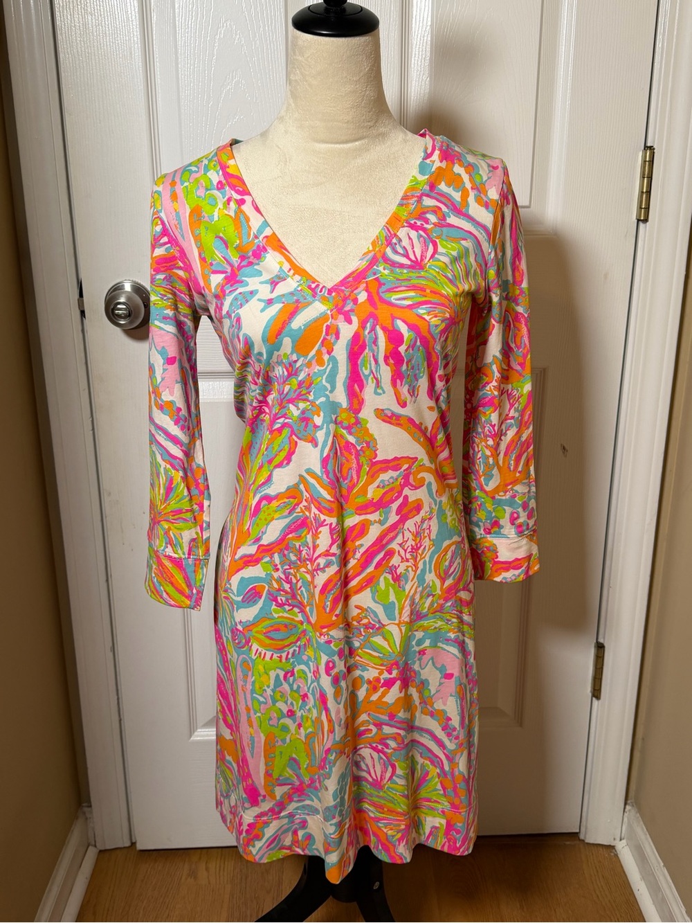 Lilly Pulitzer S Long Sleeve V-Neck Dress in Pink, Orange & Green Pima Cotton